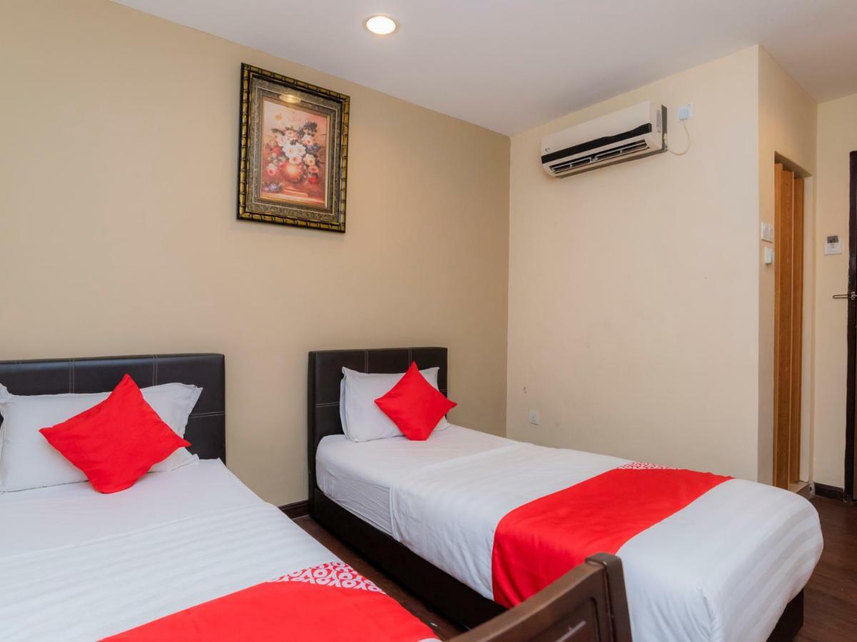 Hotel Oyo 44026 98 2*