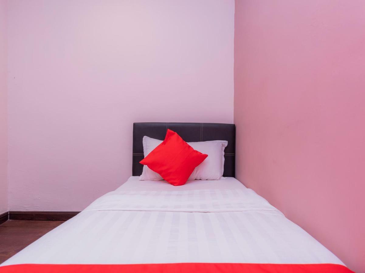 Oyo 44026 98 Hotel