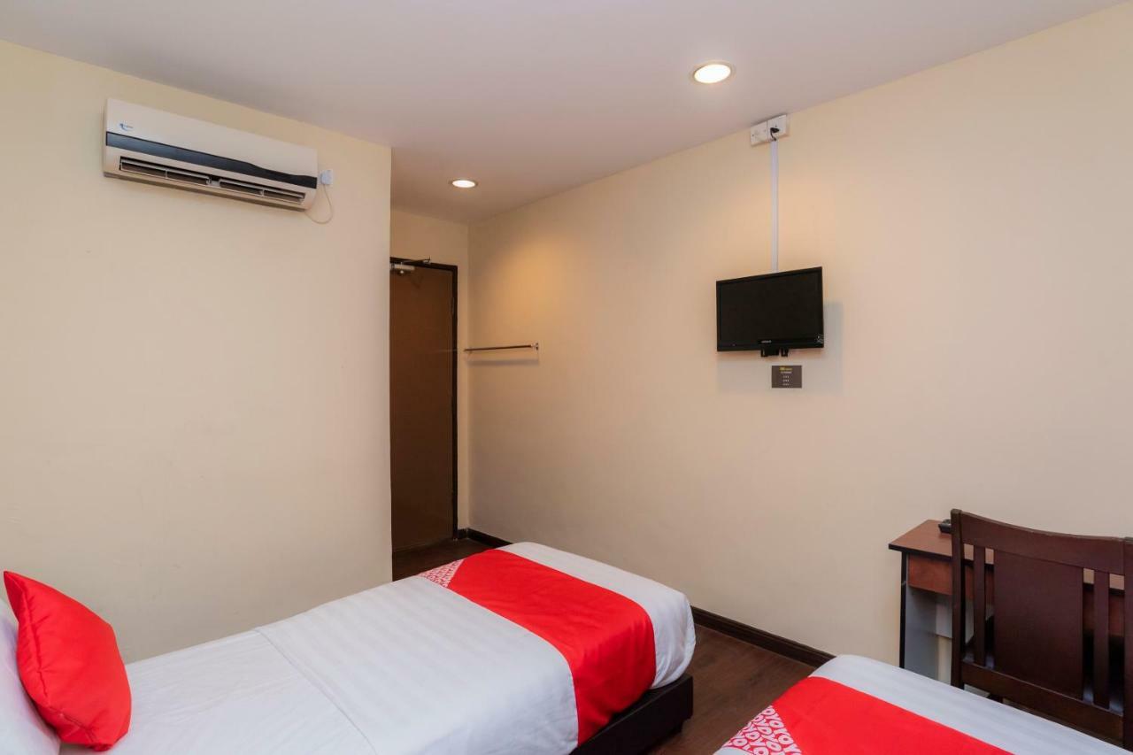 Oyo 44026 98 Hotel