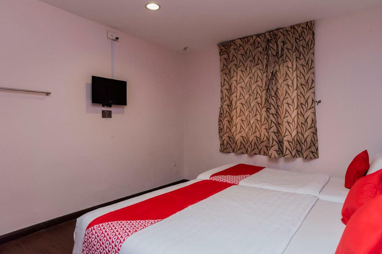 Oyo 44026 98 Hotel 2*