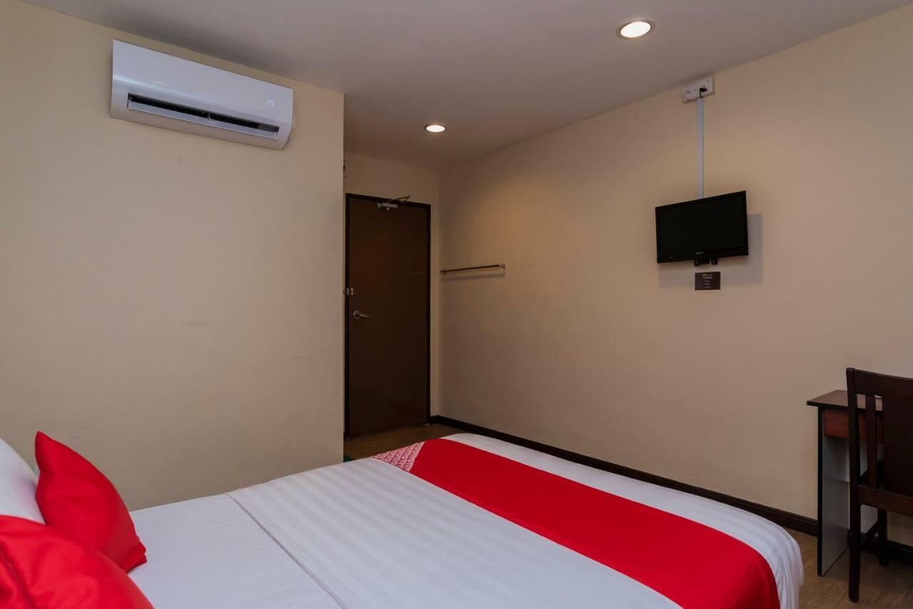 Oyo 44026 98 Johor Bahru
