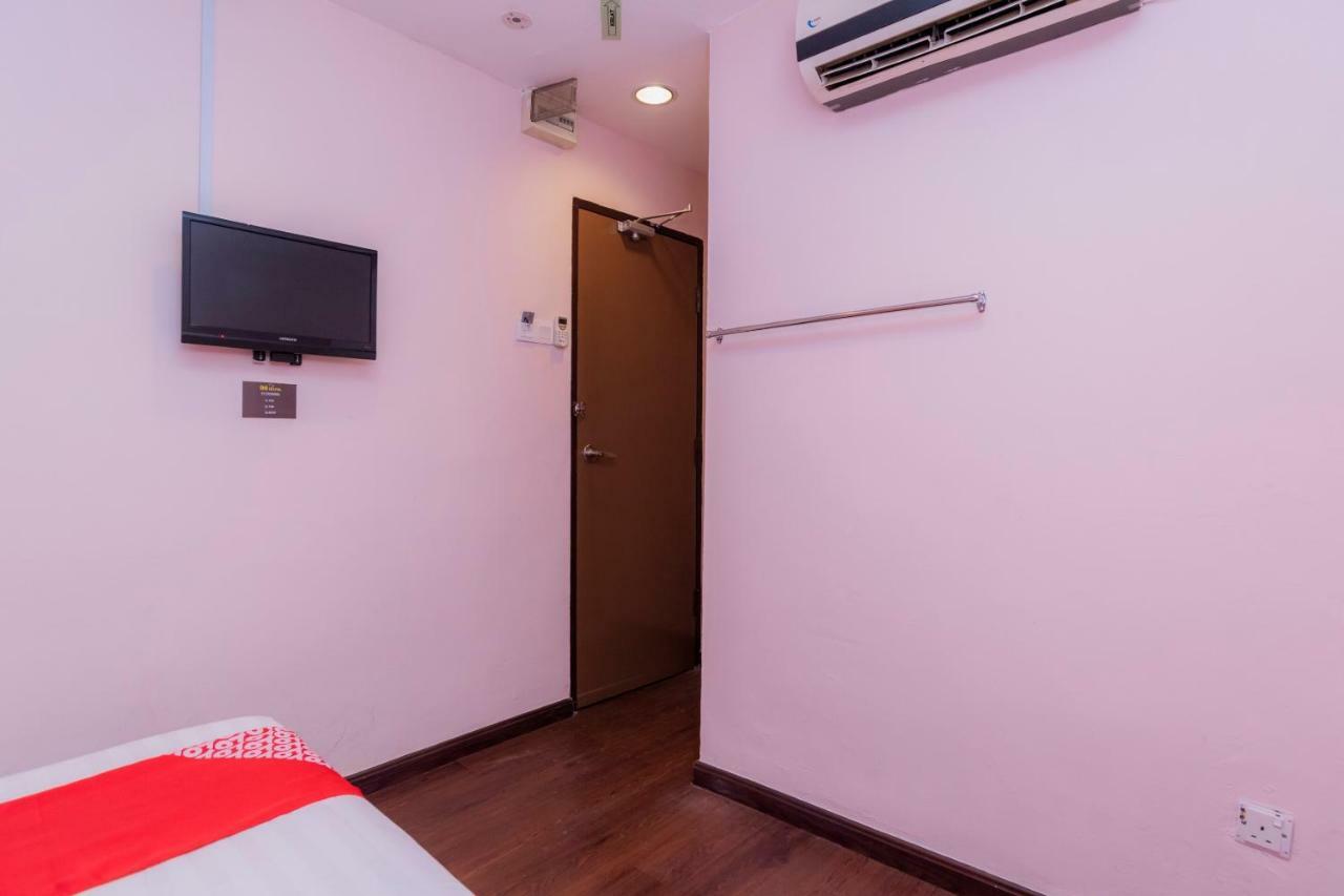 Oyo 44026 98 Hotel 2*